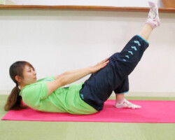 ゆっくりとしたトレーニングでインナーマッスルの強化、胸式呼吸による頭と体を活性化し、精神安定、ストレス解消、集中力の促進に効果があります。